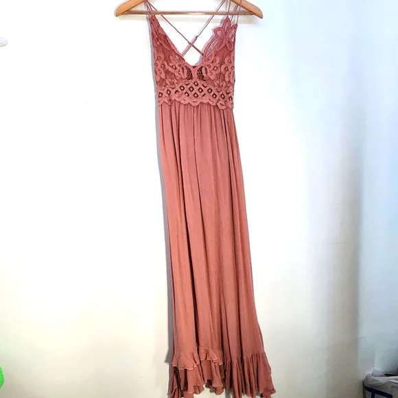 Free People | Dresses | Free People Xs Elegant Lace Trim Maxi Dress In  Dusty Pink | Poshmark